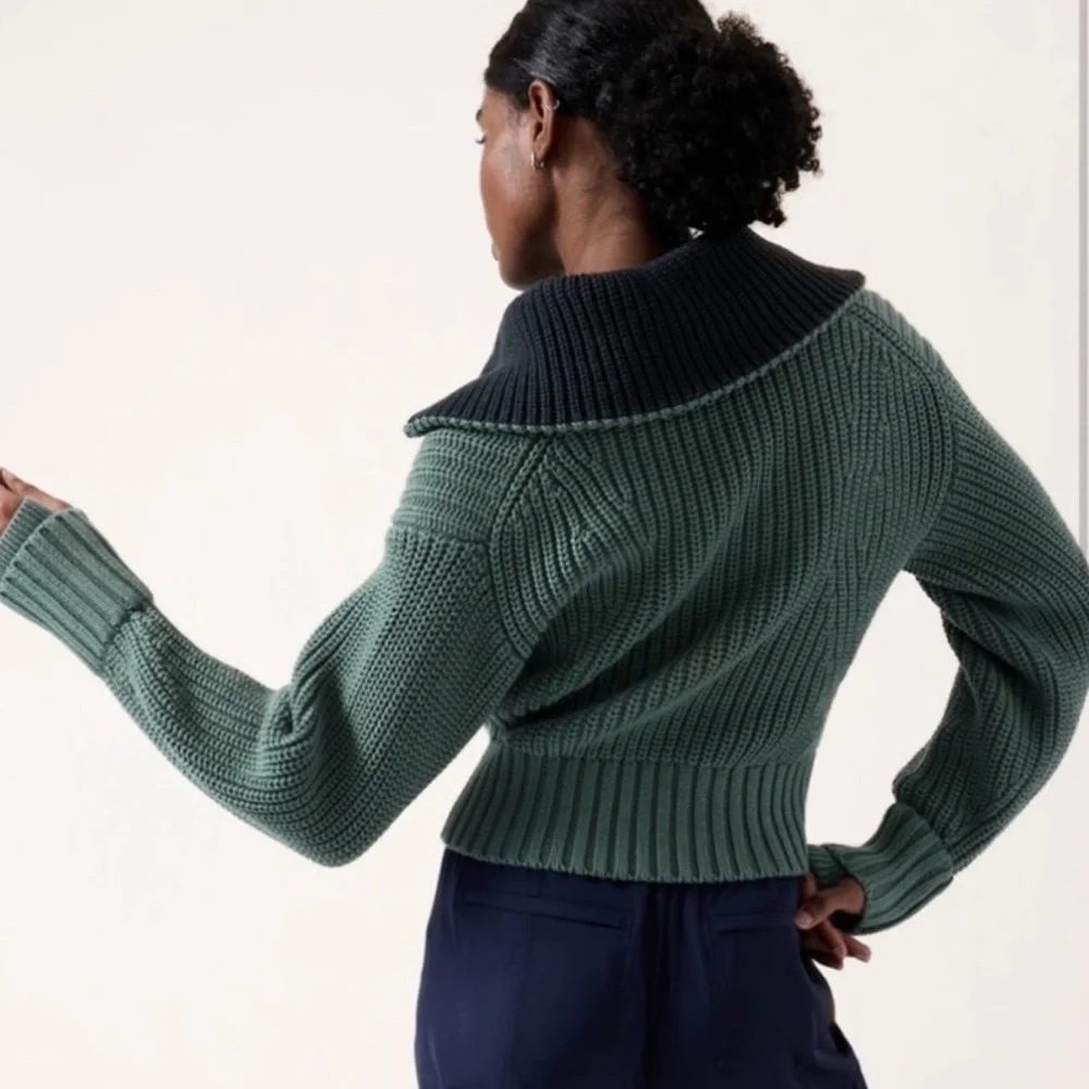 Athleta Alder Women’s Sweater Teal and Navy Blue sz: Medium - Picture 2 of 5
